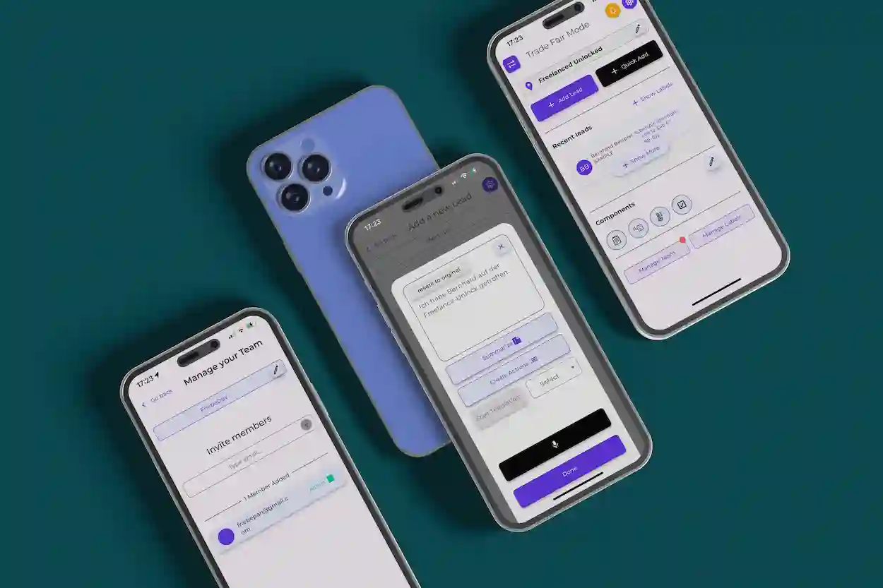 Vier iPhones mit Rainconnect App, eins auf Rückseite: Mitglied einladen, Kontakt Notizen erfassen, Kontakt suchen, Messemodus
